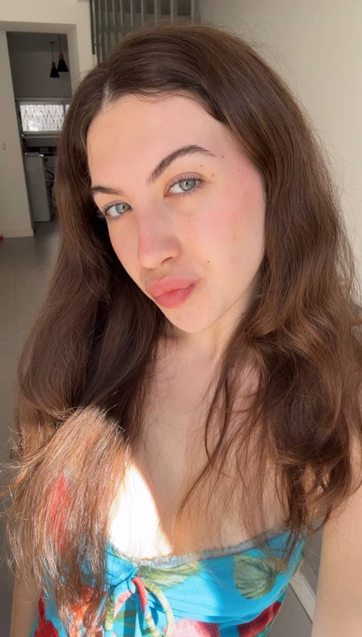 Nude girl Amber in Puyang