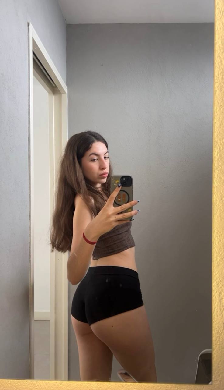 Amber in her underwear in Puyang