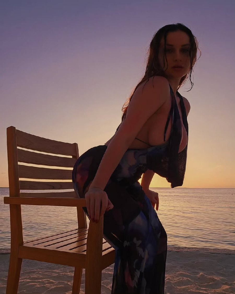 Sexy girl Miranda Faith nude in Puyang