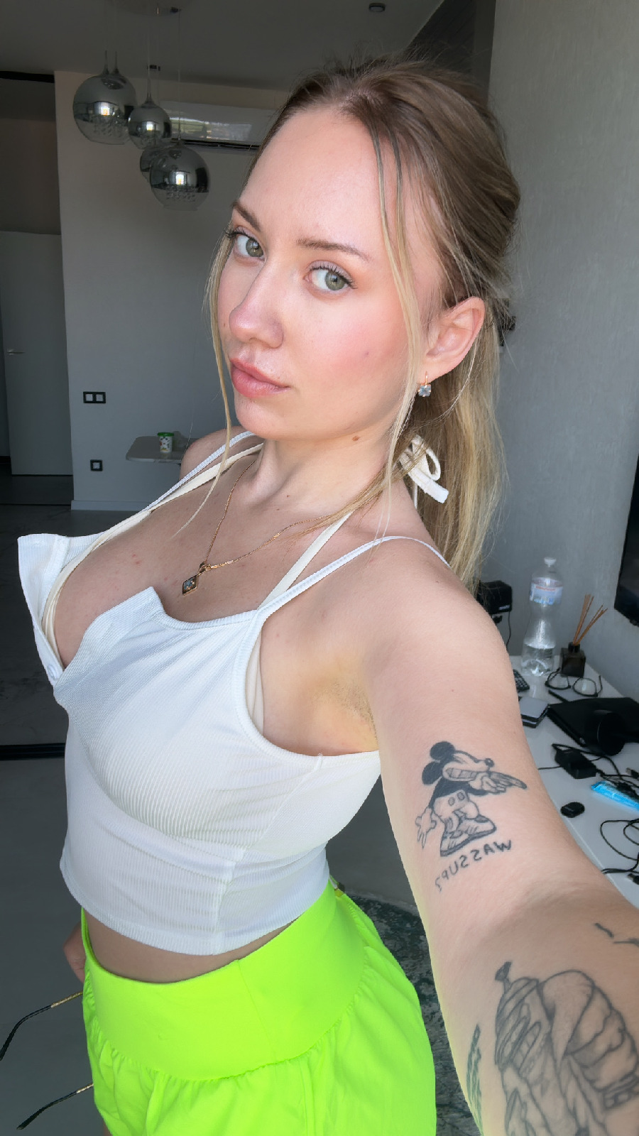 KateV in her underwear in Puyang