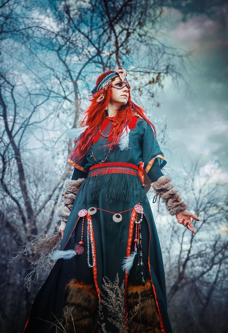 Girls in Slavic costumes underwear in Puyang