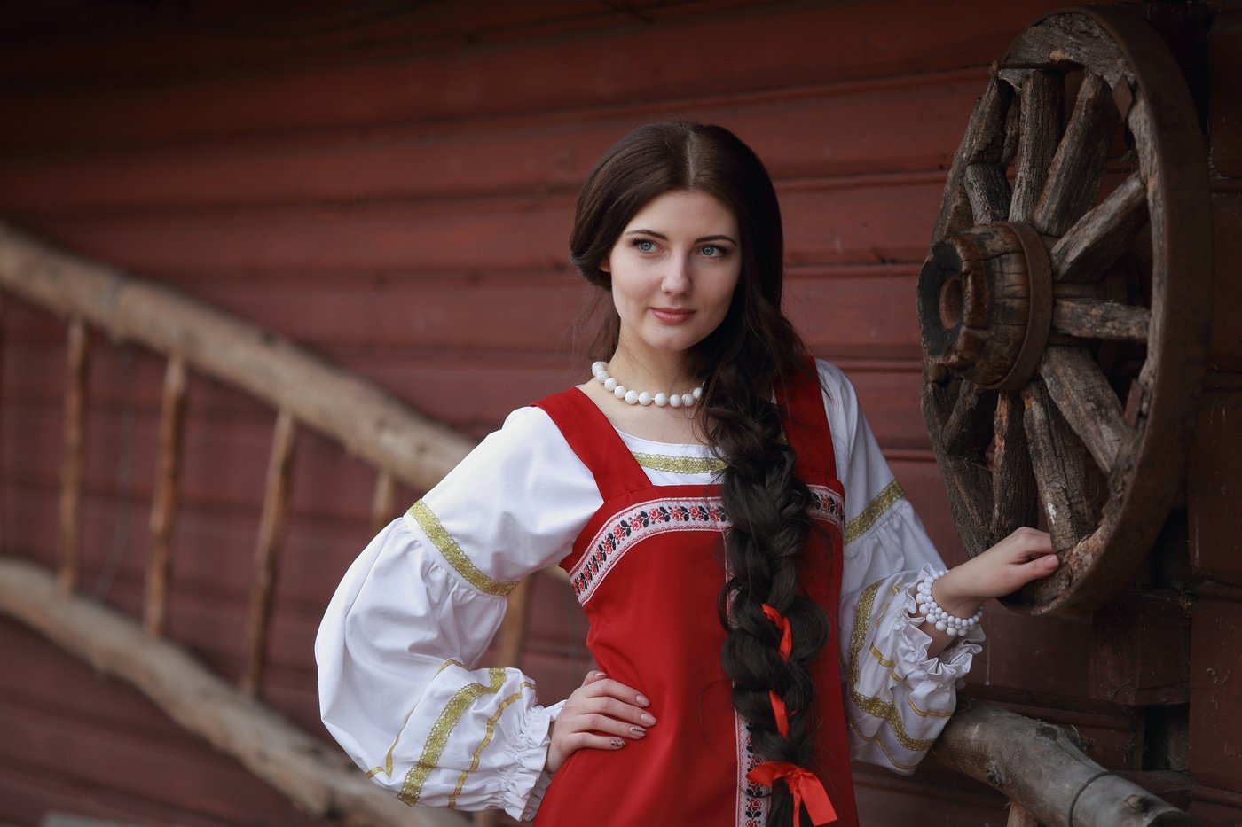 Girls in Slavic costumes in Puyang
